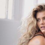 10 beautiful celebrities Candid Pics & what they weigh; Can you imagine Models