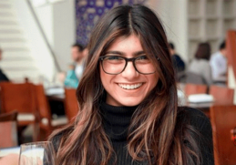 Mia Khalifa debuts as a couple therapist
