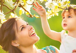 TIPS TO IMPROVE THE RELATIONSHIPS OF MOTHERS AND DAUGHTERS