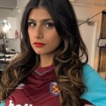 Mia Khalifa SHOWS EVERYTHING in hot miniskirt to say goodbye to her singleness Mia Khalifa SHOWS EVERYTHING in hot miniskirt to say goodbye to her singleness