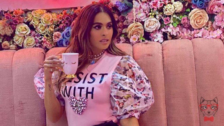 Galilea Montijo hits with a youth swimsuit
