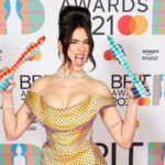 Dua Lipa lors des Brit Awards le 11 mai 2021 1025130