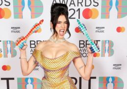 Dua Lipa lors des Brit Awards le 11 mai 2021 1025130