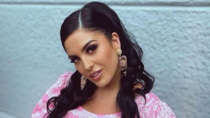 curvy zelma 1 crop1621462421816.jpg 1935743484