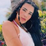 Dania Méndez shows off her beautiful curves with a two-piece bikini from the beach image 1 132