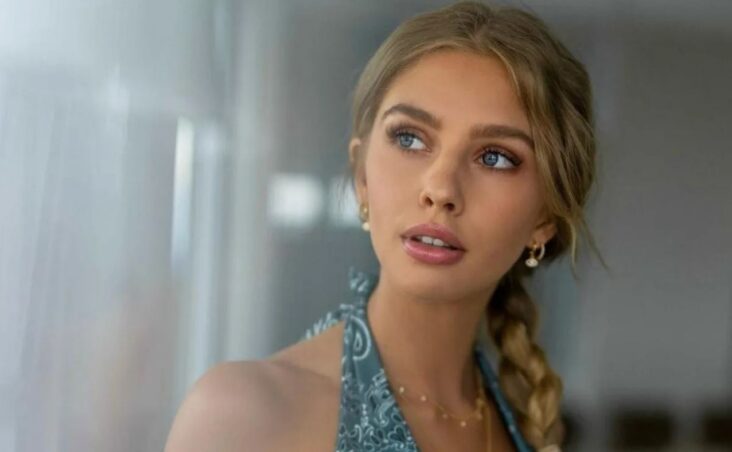 Alexa Breit the new "tigress" with a spectacular animal print outfit image 1 54