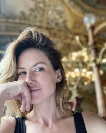 Altair Jarabo paralyzes her fans by almost exposing her attributes