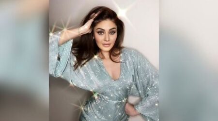 So Hot: Shefali Jariwala flaunts her style in a sexy bright dress, see hot pictures