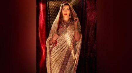 Nora Fatehi looks gorgeous in beige chikankari saree and bold red lip, see pictures