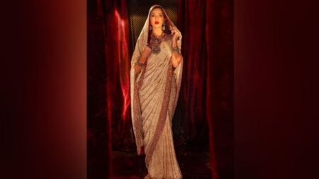 Nora Fatehi looks gorgeous in beige chikankari saree and bold red lip, see pictures
