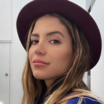 Sarah Kohan falls in love with her followers in networks with her beautiful face.