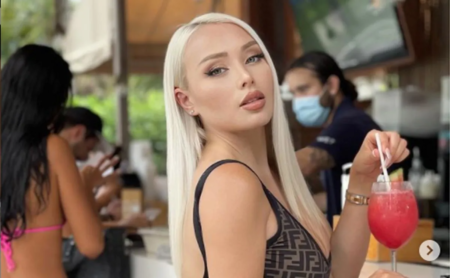 Chilean Daniella Chávez defies censorship with a daring swimsuit. | @daniellachavezofficial