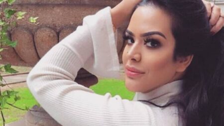 Sanjay Dutt's daughter Trishala blows the senses of fans in bikini, beats big actresses in style away from films