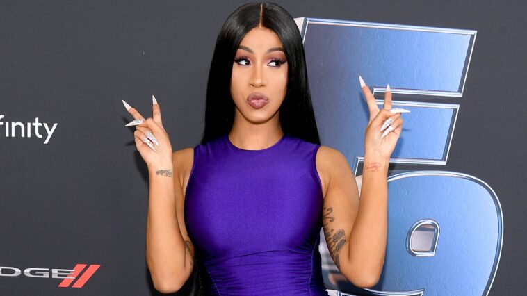 Cardi B (Rapper) Wiki, Biography, Height, Weight, Age, Husband, Children, Family, Net Worth, Career, Facts Cardi B