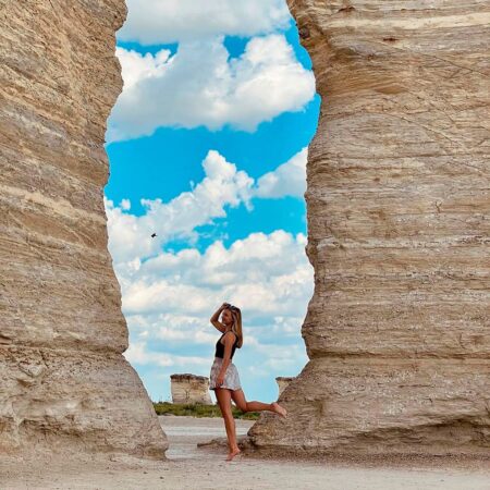 Gabby Petito 22-Yr Old Girl Mysterious Disappeared & is reported missing after boyfriend returns home who traveled the country in a van with her Gabby Petito 22-Yr Old Girl Mysterious Disappeared & is reported missing after boyfriend returns home who traveled the country in a van with her