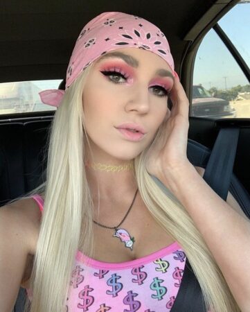 Kendra Sunderland (Model) Wiki, Biography, Age, Height, Weight