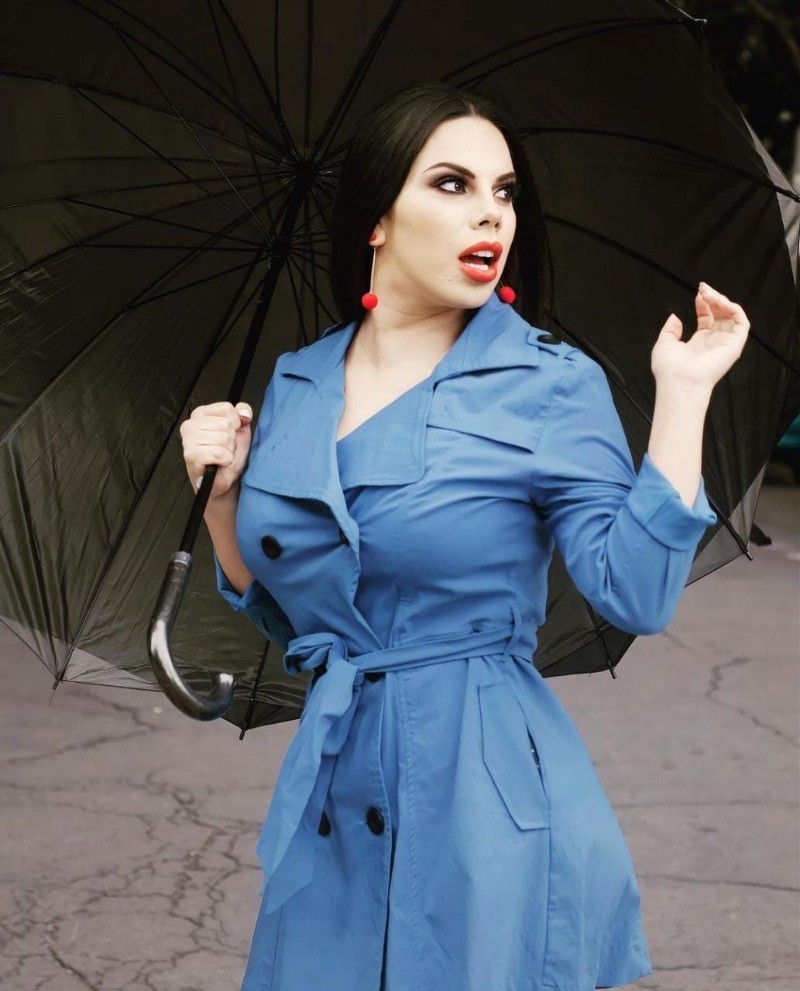 Lizbeth Rodríguez loves her fans by dancing in skimpy lingerie.