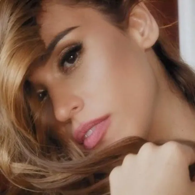 Yanet García is getting all geared up for the holidays Yanet García is getting all geared up for the holidays