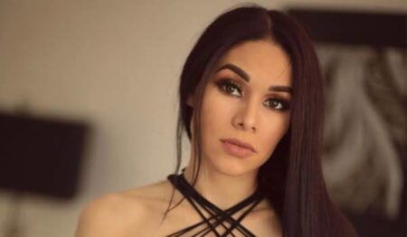 Yuliett Torres Poses Provocatively And Makes Her Fans Sweat With A Tiny