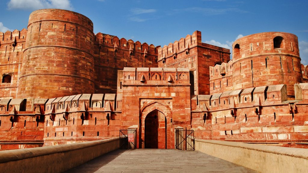10 BEST Places to Visit in AGRA to Make the Most of your Trip