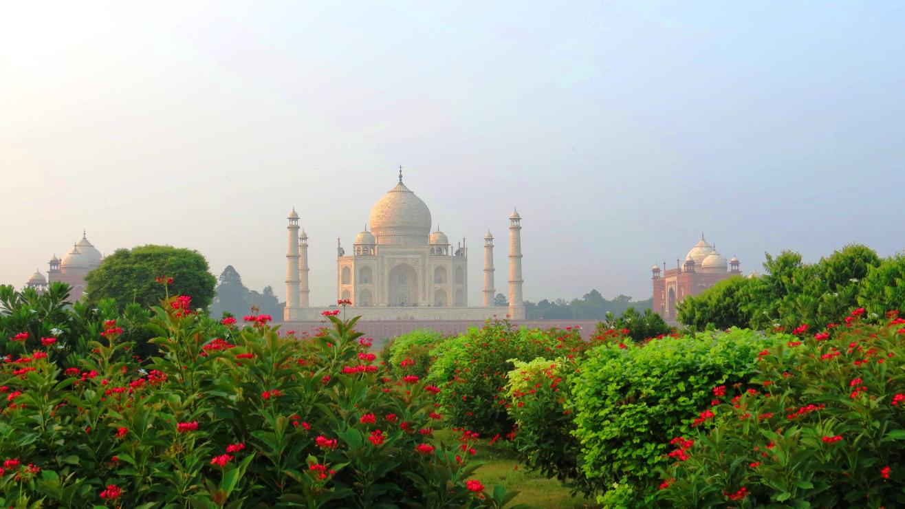 10 BEST Places to Visit in AGRA to Make the Most of your Trip