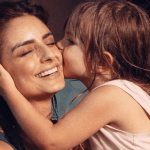 Aislinn Derbez causes a furor by showing how she teaches the alphabet to her daughter Kailani and her niece Aitana