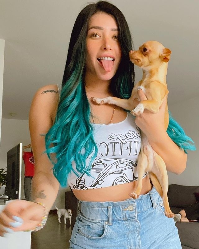 Brenda Zambrano proudly displays her wasp waist in a crocheted bikini. Brenda Zambrano proudly displays her wasp waist in a crocheted bikini.