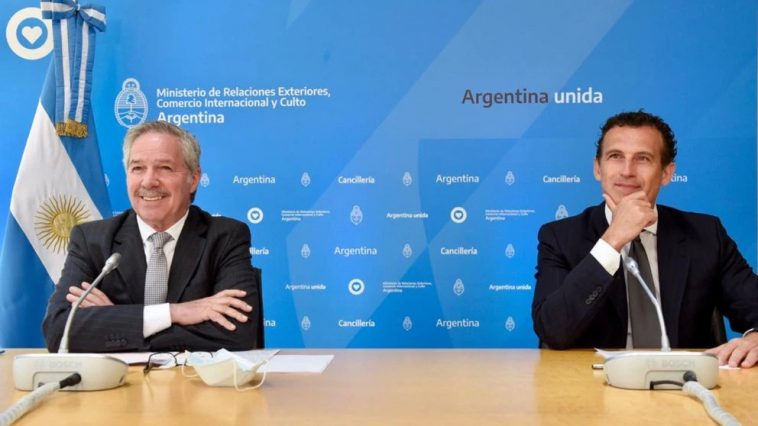 Felipe Sola and Guillermo Justo Chaves