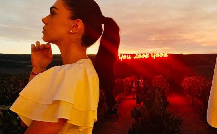 Flirty Livia Brito unbuttons her shirt and shows off her bralette Insta