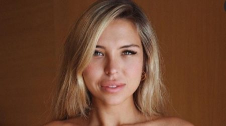 Natalia Garibotto Wears A Hot Pink Bikini To Show Off Her Slender Physique.