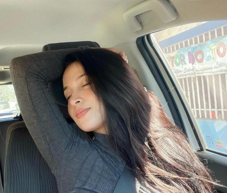 Pandora Kaaki is a model who worked her way to stardom. Pandora kaaki