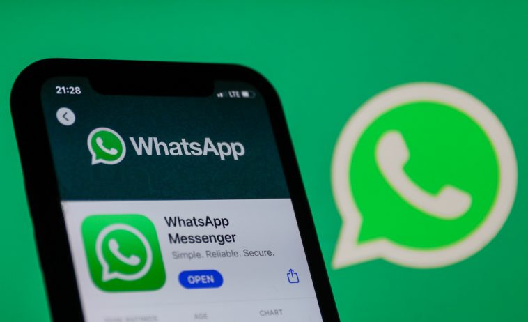 WhatsApp will stop working on these iPhones and Android phones as of November 1 WHATSAPP 1 scaled