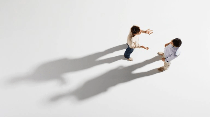 Neuroscientists discovered how synchronizing eye contact affects connection with other people