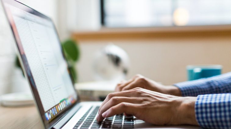 Windows 10: beware of this malware that appears to be a Google Chrome update pexels burst 37472028129