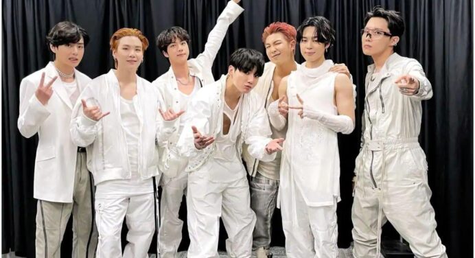 BTS REVIEWS THEIR HISTORY IN PROOF, A CHEST FULL OF MUSICAL TREASURES