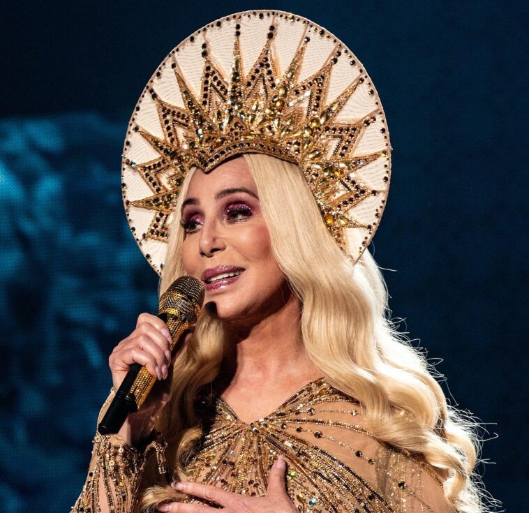 Cher (singer) Wiki, biography, age, height, weight, family, career, husband, children, net worth, facts Cher e1639060403283