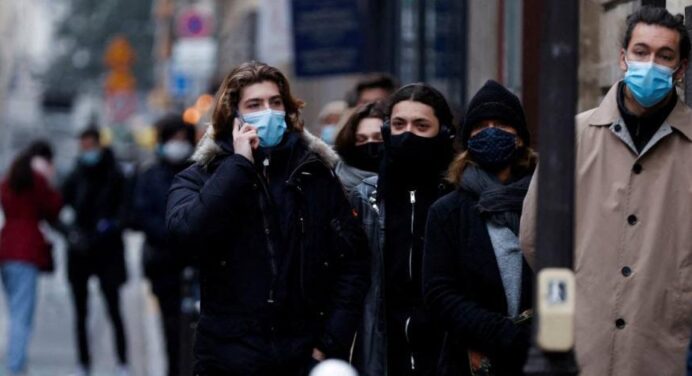 France sets a new COVID-19 case record with over 179 thousand