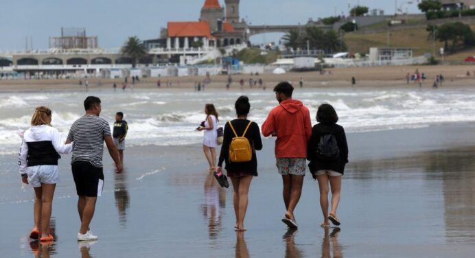 New Years on the coast. Rain, thousands of tourists and record of infections in Mar del Plata