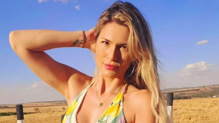 Livia Andrade exalted the sensation of freedom in a natural click