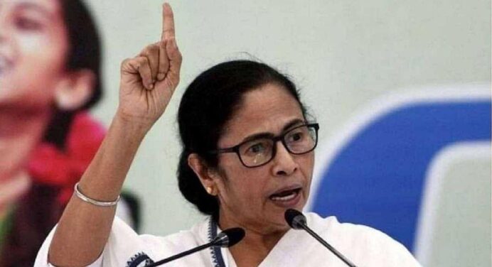 Kejriwal and Gadkari greeted Mamata Banerjee on her 67th birthday; read how an ordinary girl became “Didi of Bengal.”