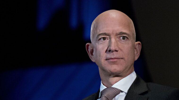 Jeff Bezos Wiki, Age, Height, Weight, Girlfriend, Family, Facts 6 3