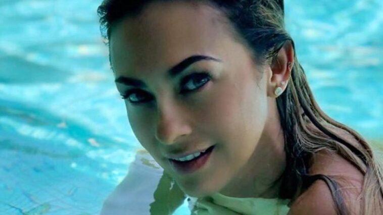 Aracely Arambula bath