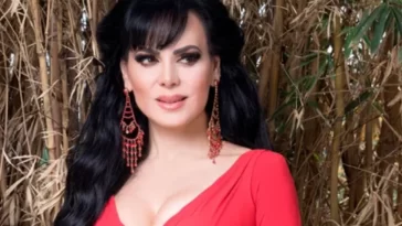 MARIBEL GUARDIA IN A RED DRESS DEMONSTRATES BEAUTY AND ENERGY