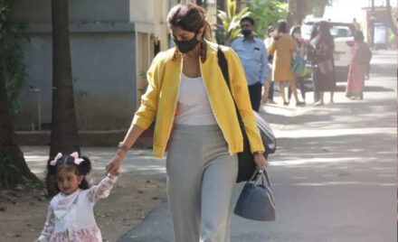 Shilpa Shetty spotted with daughter on the streets of Mumbai