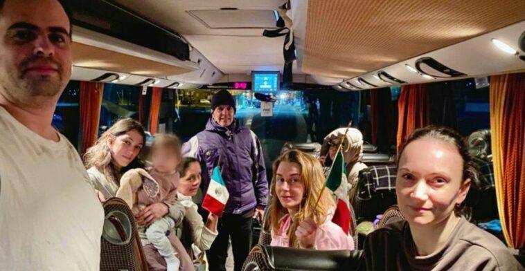 The first Air Force flight departs on Sunday to repatriate Mexicans who left Ukraine for Romania: SRE The first Air Force flight departs on Sunday to repatriate Mexicans who left Ukraine for Romania