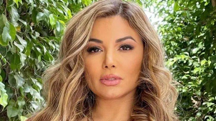 ALEIDA NÚÑEZ GETS HER BEST ANGLE IN THE POOL, "FEBRUARY 14" ALEIDA NÚÑEZ GETS HER BEST ANGLE IN THE POOL, "FEBRUARY 14"