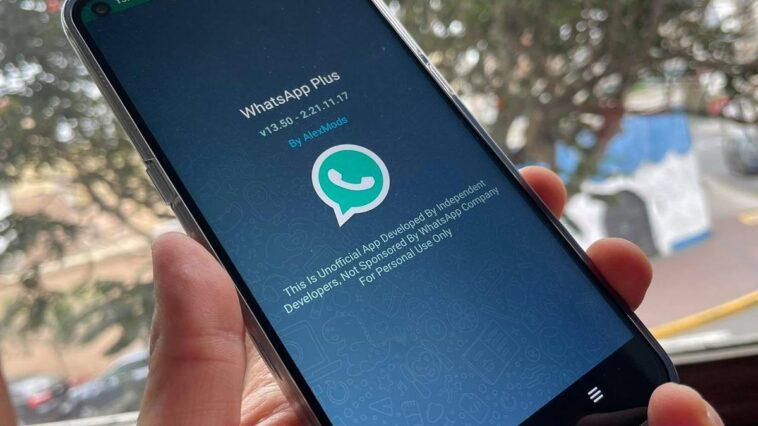 whatsapp plus 1