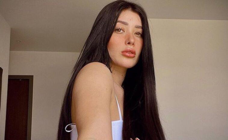 Brenda Zambrano and Guty Carrera steal sighs posing in bed