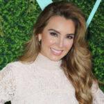 Elizabeth Gutierrez enjoys her singleness sunbathing by the pool 1