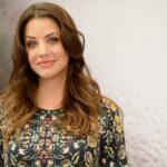 Julie Gonzalo Biography Husband Age Net Worth Height Boyfriend Instagram Freaky Friday Movies TV Shows Wikipedia 1000x641 1